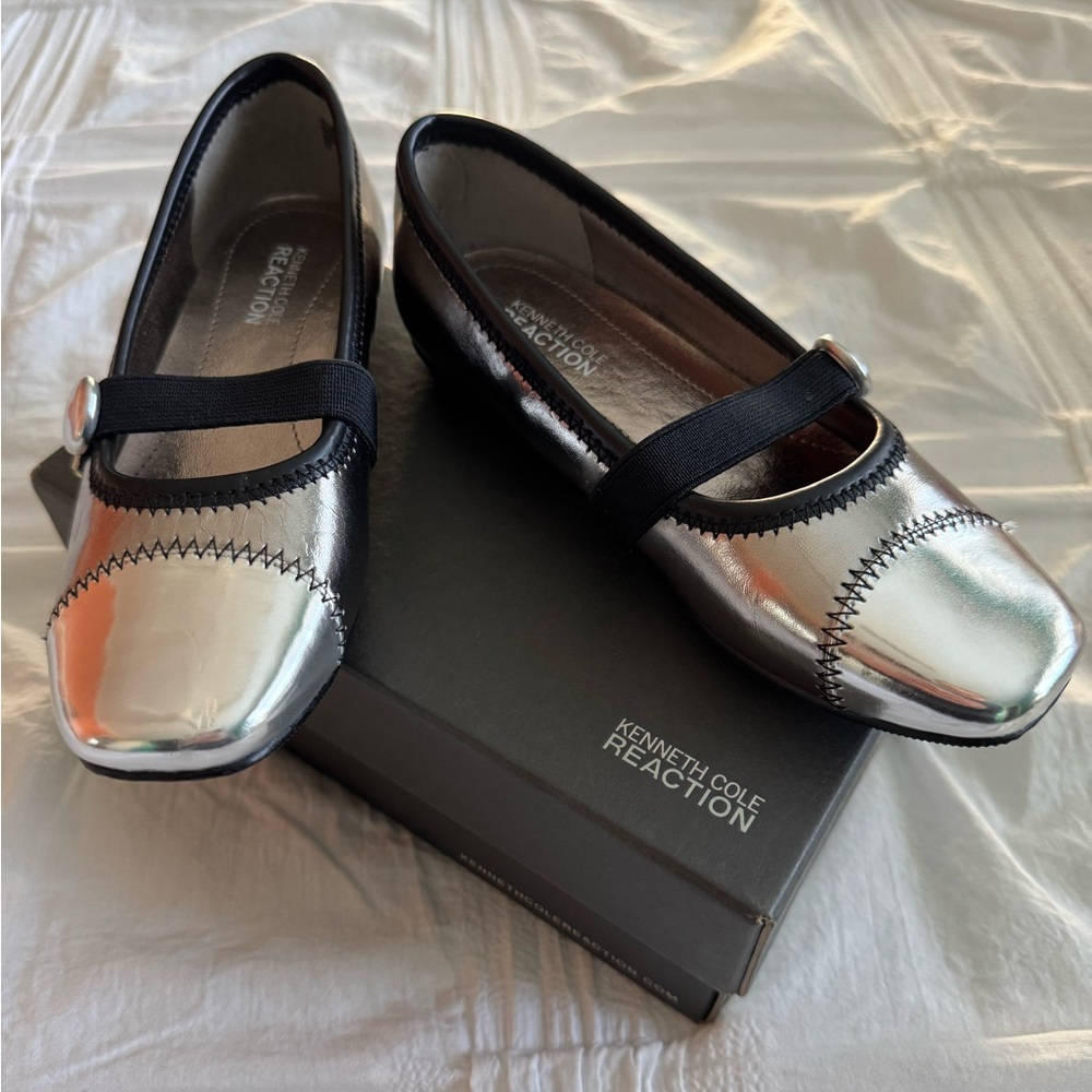 Kenneth Cole Reaction Wave-Heart 2 Pewter/Silver Maryjane Flats NIB